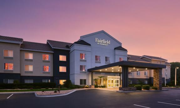 Fairfield Inn & Suites' exterior
