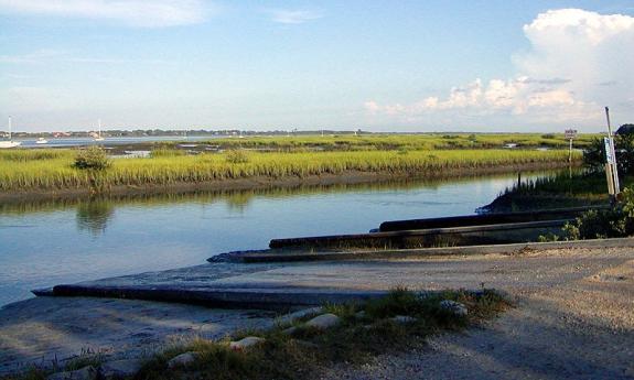 Douglas Crane Park & Boat Ramp