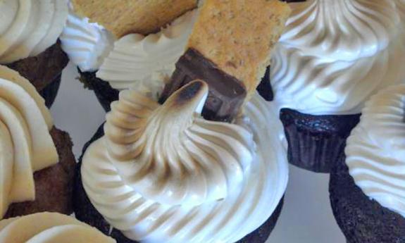 S'mores cupcake from Le Petite!