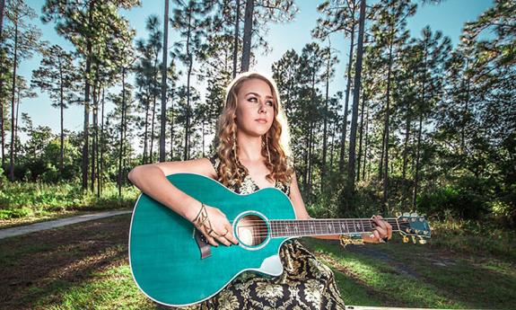 Jordyn Stoddard, rising country music singer. 