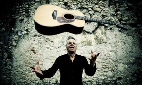 Tommy Emmanuel with guest Anthony Snape