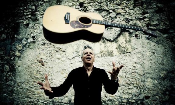 Tommy Emmanuel with guest Anthony Snape