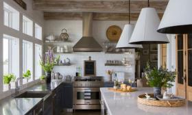The kitchen of one of the beautiful homes on the Home & Art Tour in Ponte Vedra Beach, Florida.
