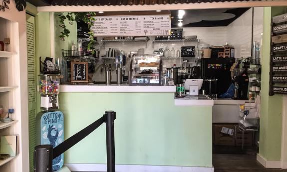 The counter at Dream Boat coffee as viewed from the entrance.