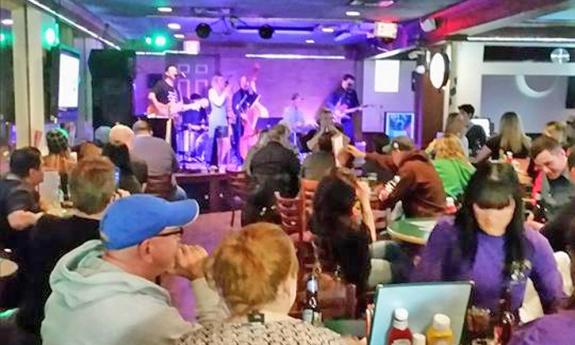 Live musical entertainment at Mardi Gras Sports Grill.