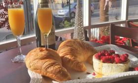 Hot Shot Bakery is a great brunch spot -- perfect for chatting over mimosas with friends.