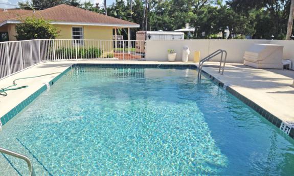 The swimming pool at Edgewater Inn where guests can keep cool in the Florida sun.