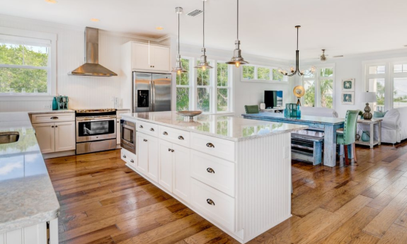 Florida Rental By Owner kitchen 