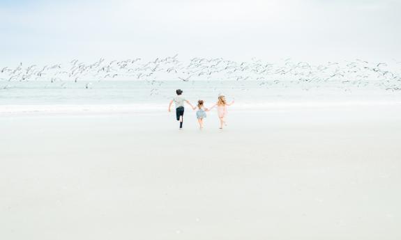 Colleen Lindhurst Photography captures kids playing on St. Augustine's beaches.