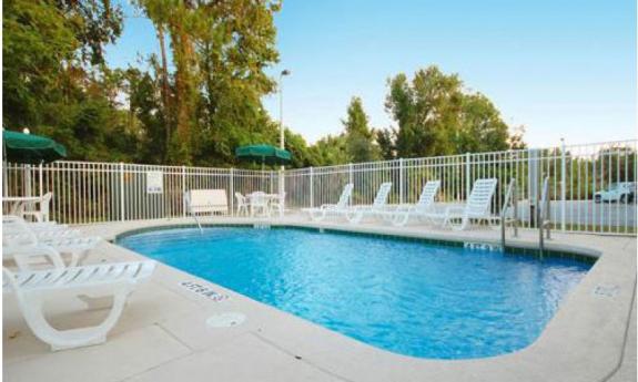 The pool at Comfort Inn & Suites Inn hotel in St. Augustine.