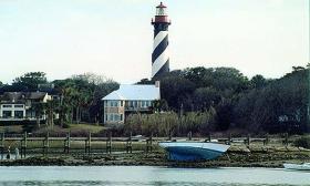 Take in all the sights of charming St. Augustine from the water aboard Scenic Cruise. 