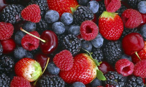 Toppings at Yobe Frozen Yogurt in St. Augustine include fruit and berries.