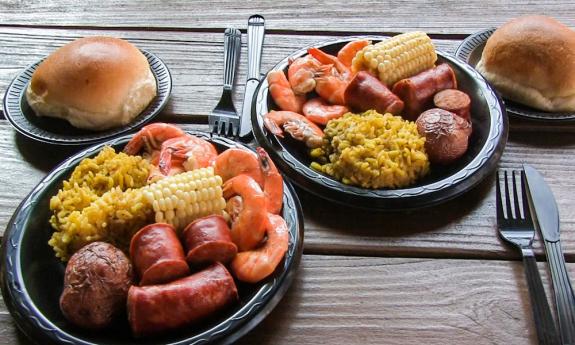 A delicious dinner is provided as part of the full evening of piratical entertainment on St. Augustine's Pirate Melee group tour.