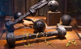 Canon balls and pirate weaponry galore in the St. Augustine Pirate and Treasure Museum.