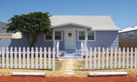 A cottage available for rent next to Surfside Park in the Vilano Beach area of St. Augustine.