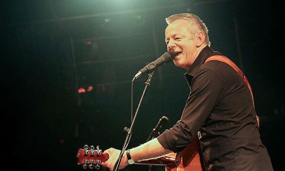 Tommy Emmanuel with guest Anthony Snape