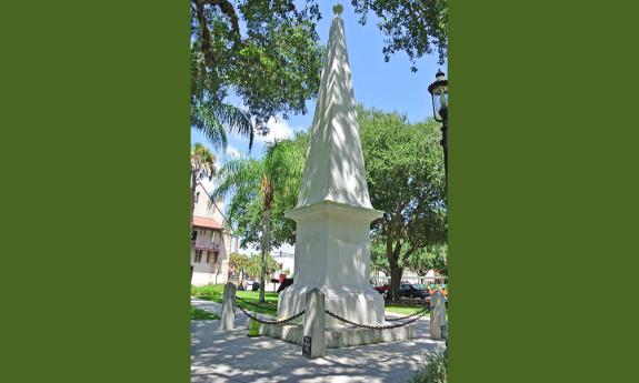 Several monuments stand in the Plaza de la Constitucion.