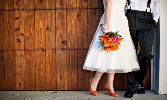 Bride and groom at the Cedar House Inn.