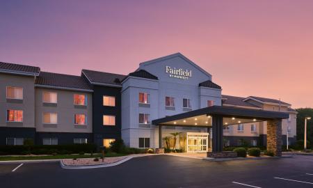 Fairfield Inn & Suites' exterior