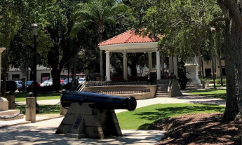 Plaza de la Constitucion along one of the St Augustine Experiences tours in St. Augustine.