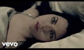 Evanescence - Bring Me To Life (Official Music Video)