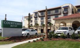 The entrance of Courtyard by Marriott St. Augustine Beach.
