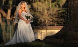 Noeth Films captures the bride in St. Augustine, FL.